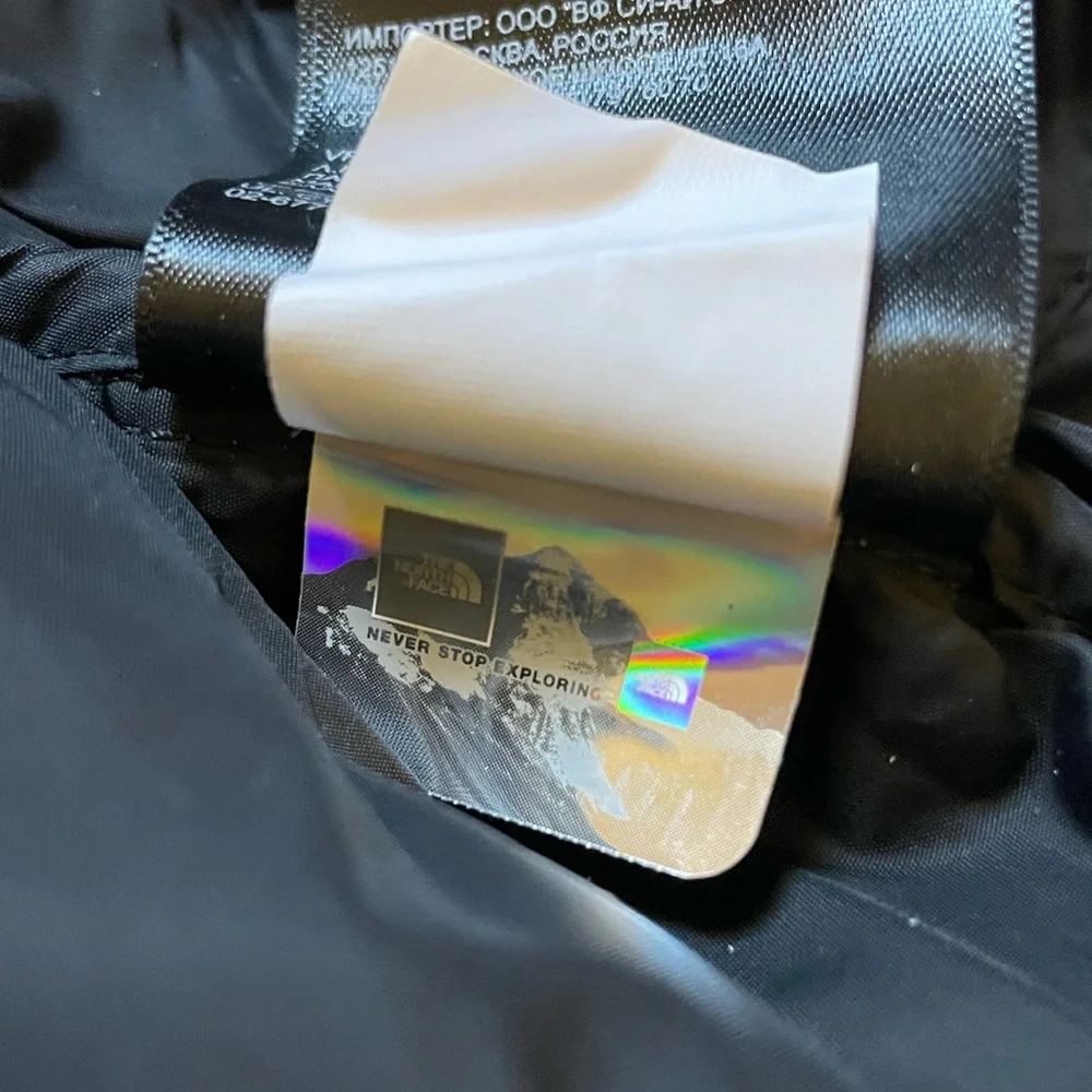 The North Face Men’s 1996 Retro Nuptse Jacket - Picture 10 of 10